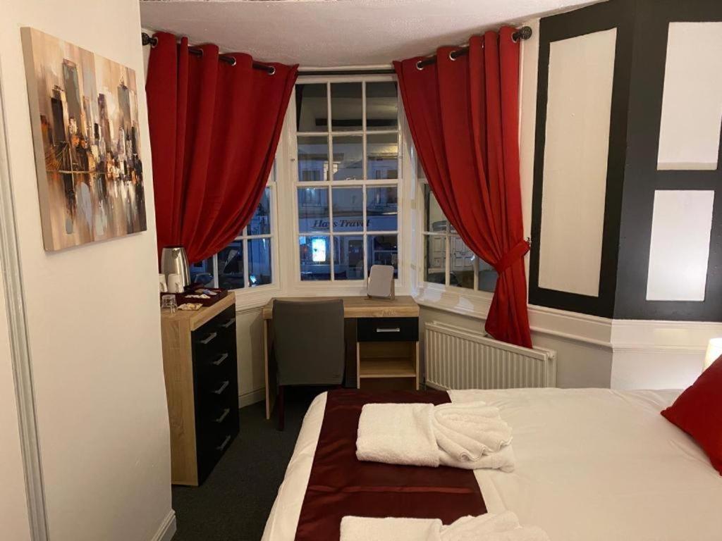 The Bugle Hotel Titchfield Esterno foto